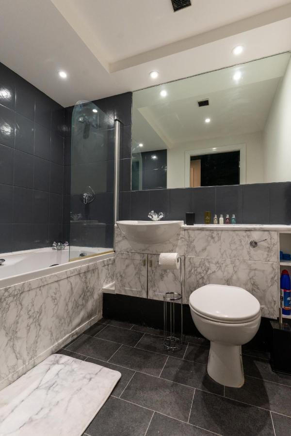 Jpg Theatre Suite - High Floor Mcr Luxe Apartment W Balcony Canal Views Манчестер Екстер'єр фото